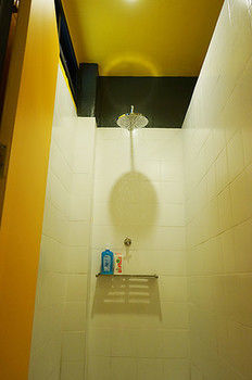 Monkey Dive Hostel Khaolak Khao Lak Bagian luar foto